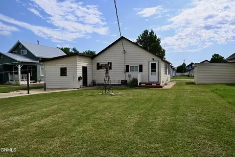 504 Iowa Ave, Mott, ND 58646 photo 10