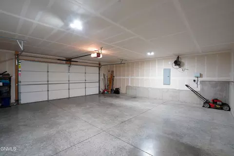 Other - 603 Cobblestone Loop SW, Mandan, ND 58554 photo 7 of 8