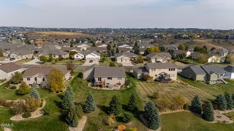 View/Area - 3102 Clairmont Rd, Bismarck, ND 58504 photo 4 of 7