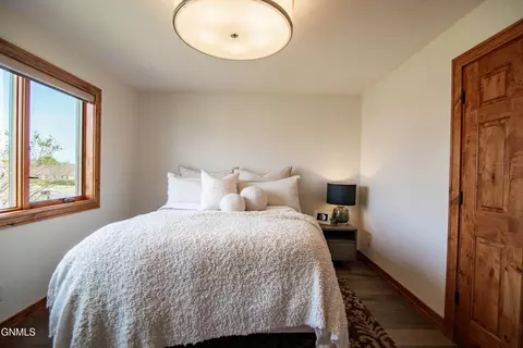 Bedroom - 3102 Clairmont Rd, Bismarck, ND 58504 photo 6 of 13