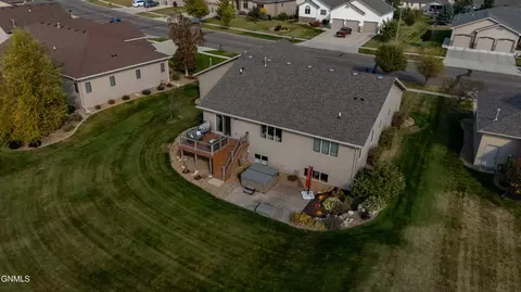 View/Area - 3102 Clairmont Rd, Bismarck, ND 58504 photo 3 of 7