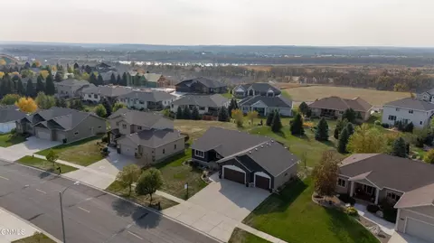 View/Area - 3102 Clairmont Rd, Bismarck, ND 58504 photo 7 of 7