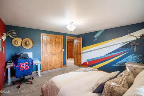 Bedroom - 3102 Clairmont Rd, Bismarck, ND 58504 photo 9 of 13