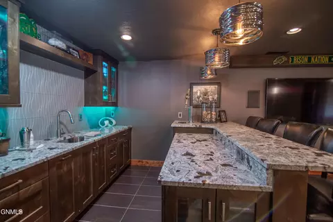 Kitchen - 3102 Clairmont Rd, Bismarck, ND 58504 photo 9 of 10