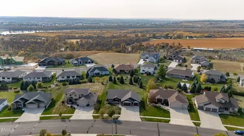 View/Area - 3102 Clairmont Rd, Bismarck, ND 58504 photo 5 of 7