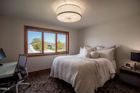 Bedroom - 3102 Clairmont Rd, Bismarck, ND 58504 photo 7 of 13
