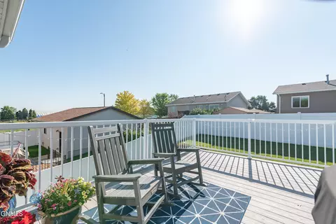 1504 3rd Ave NE, Mandan, ND 58554 photo 24
