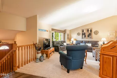 1504 3rd Ave NE, Mandan, ND 58554 photo 5