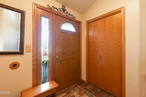 1504 3rd Ave NE, Mandan, ND 58554 photo 3