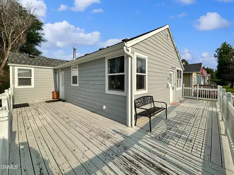 1230 Main St, Williston, ND 58801 photo 4