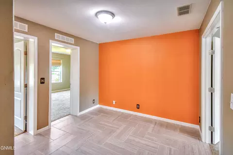 Entry Way - 3906 3rd Ave E, Williston, ND 58801 photo 1 of 3