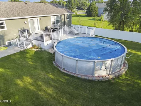 Exterior - 3906 3rd Ave E, Williston, ND 58801 photo 1 of 1