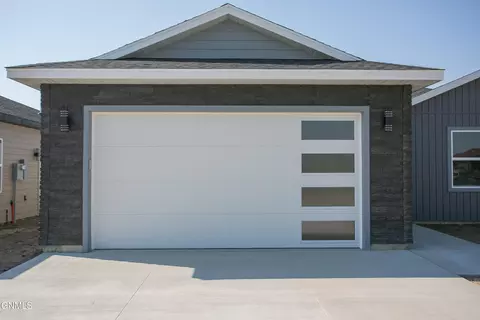 Exterior - 3317 34th St W, Williston, ND 58801 photo 1 of 3