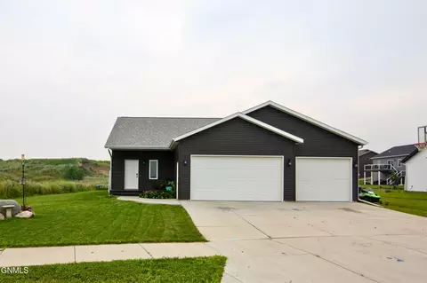 2749 Butler St, Lincoln, ND 58504
