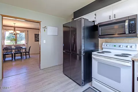 Kitchen - 641 17th Ave W, Williston, ND 58801 photo 2 of 6
