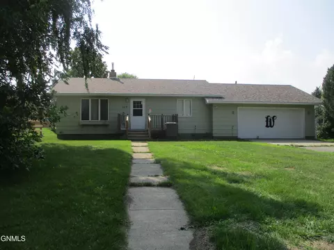 117 Summit St, Underwood, ND 58576