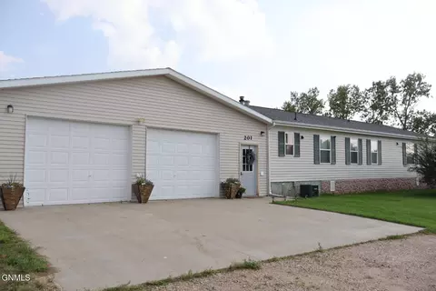 201 1st Ave W, Noonan, ND 58765