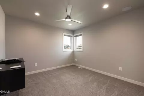 1424 Community Lp, Bismarck, ND 58503 photo 24