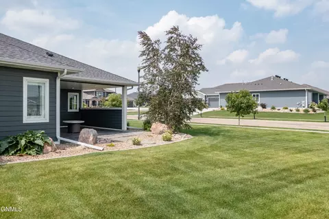1424 Community Lp, Bismarck, ND 58503 photo 34