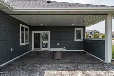 1424 Community Lp, Bismarck, ND 58503 photo 16