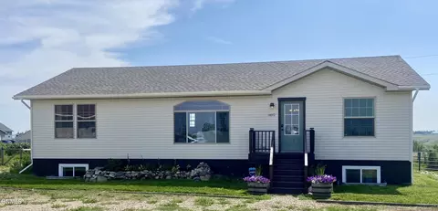 14092 Southview Dr, Williston, ND 58801