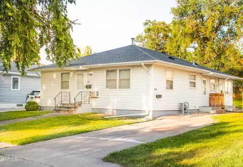 1409 13th St, Bismarck, ND 58501