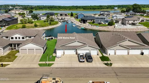 2208 Marina Rd SE, Mandan, ND 58554