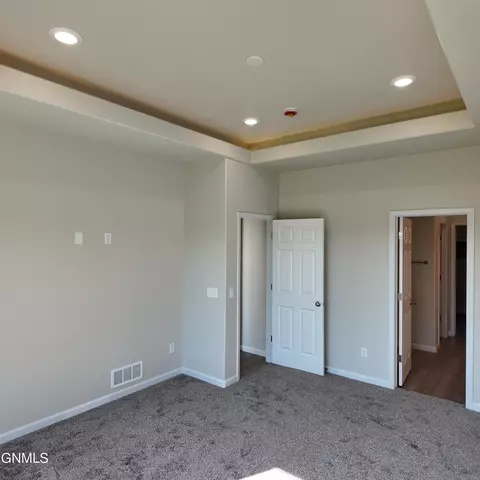 Bedroom - 2403 Dutton Cir SE, Mandan, ND 58554 photo 2 of 2