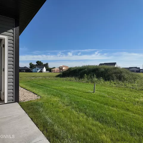 Exterior - 2403 Dutton Cir SE, Mandan, ND 58554 photo 1 of 1