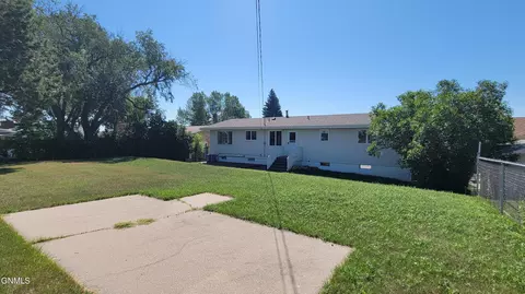 906 3rd St NW, Mandan, ND 58554 photo 46