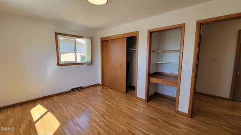 906 3rd St NW, Mandan, ND 58554 photo 27