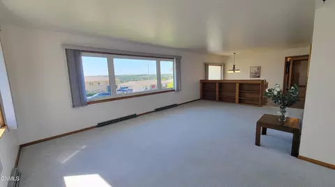 906 3rd St NW, Mandan, ND 58554 photo 18