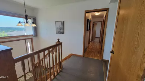 906 3rd St NW, Mandan, ND 58554 photo 19