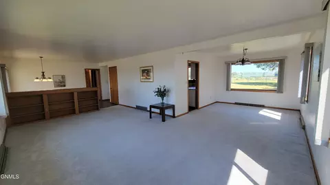 906 3rd St NW, Mandan, ND 58554 photo 17