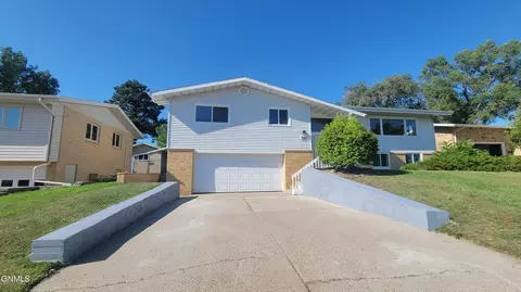 906 3rd St NW, Mandan, ND 58554 photo 50
