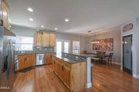 428 7th Ave W, Williston, ND 58801 photo 8
