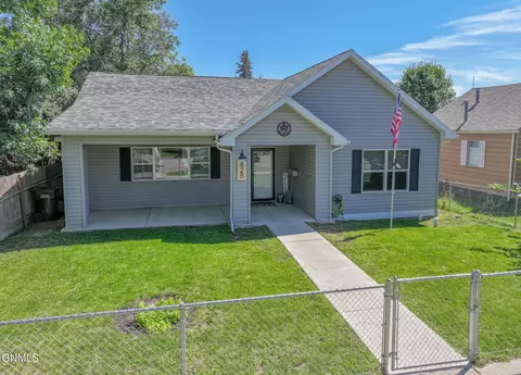 428 7th Ave W, Williston, ND 58801