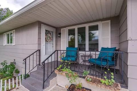 1937 N 19th St, Bismarck, ND 58501