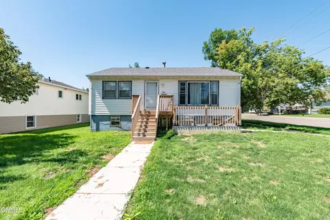 320 19th St, Bismarck, ND 58501 photo 3
