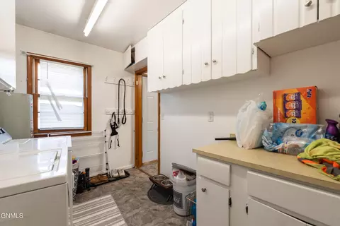 320 19th St, Bismarck, ND 58501 photo 12