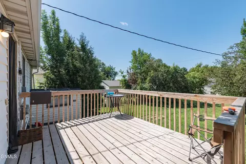 320 19th St, Bismarck, ND 58501 photo 10