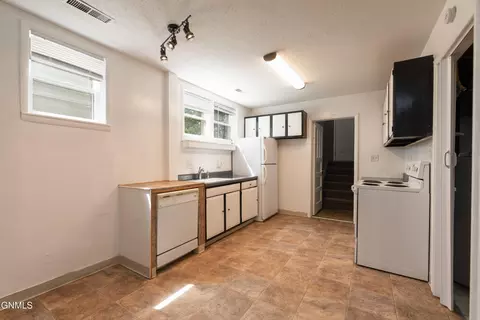 320 19th St, Bismarck, ND 58501 photo 20