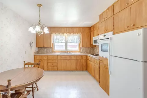 1916 Rosser Ave, Bismarck, ND 58501 photo 10