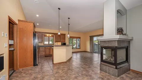 2000 Valley Dr, Bismarck, ND 58503 photo 8