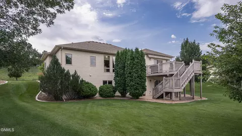 2000 Valley Dr, Bismarck, ND 58503 photo 4