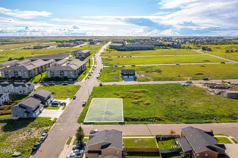 29012903 28th Ct W, Williston, ND 58801