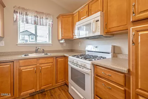 1901 24th St W, Williston, ND 58801 photo 9