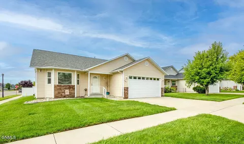 1901 24th St W, Williston, ND 58801 photo 2