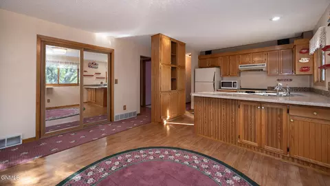 432 Brandon Dr E, Bismarck, ND 58503 photo 10
