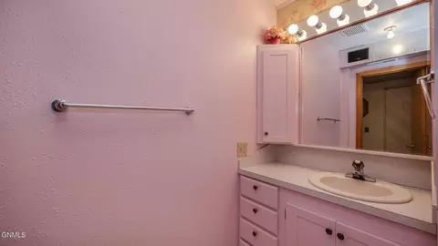 432 Brandon Dr E, Bismarck, ND 58503 photo 24